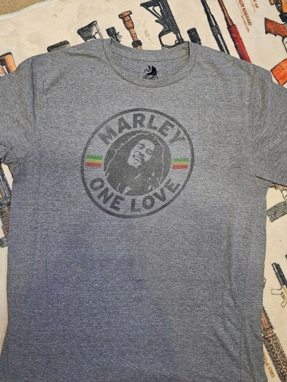 One Love Men's Crew Neck Graphic Tee - Heather Gray